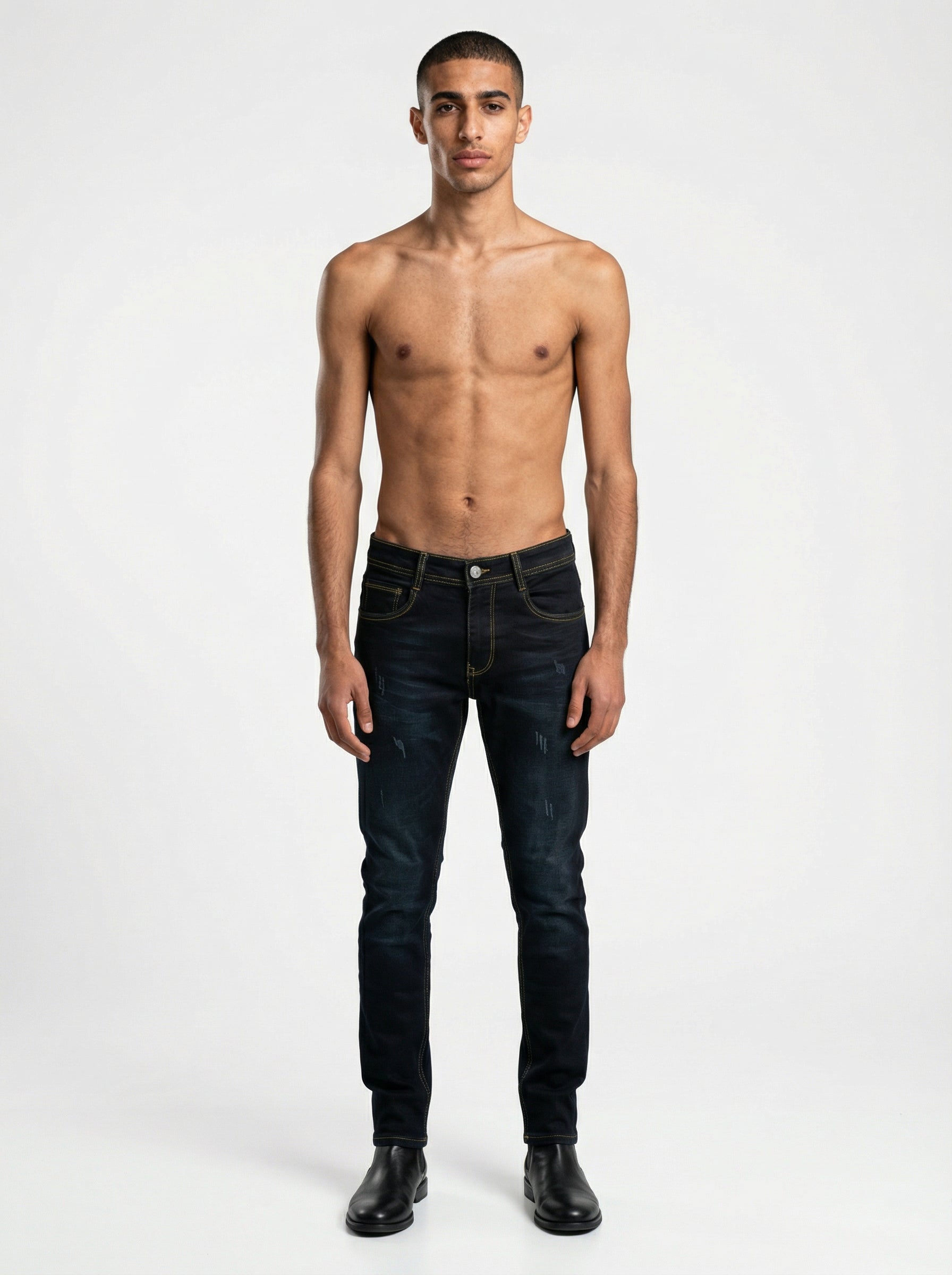Men Black Slim Tapered Fit Mid Rise Jeans